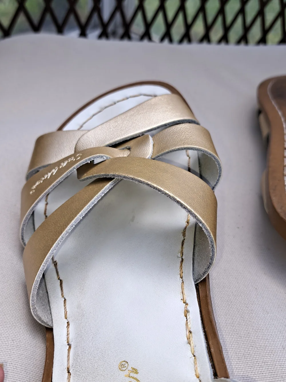 Salt Water Sandals Gold US Womens8-9 - Picture 13 of 16